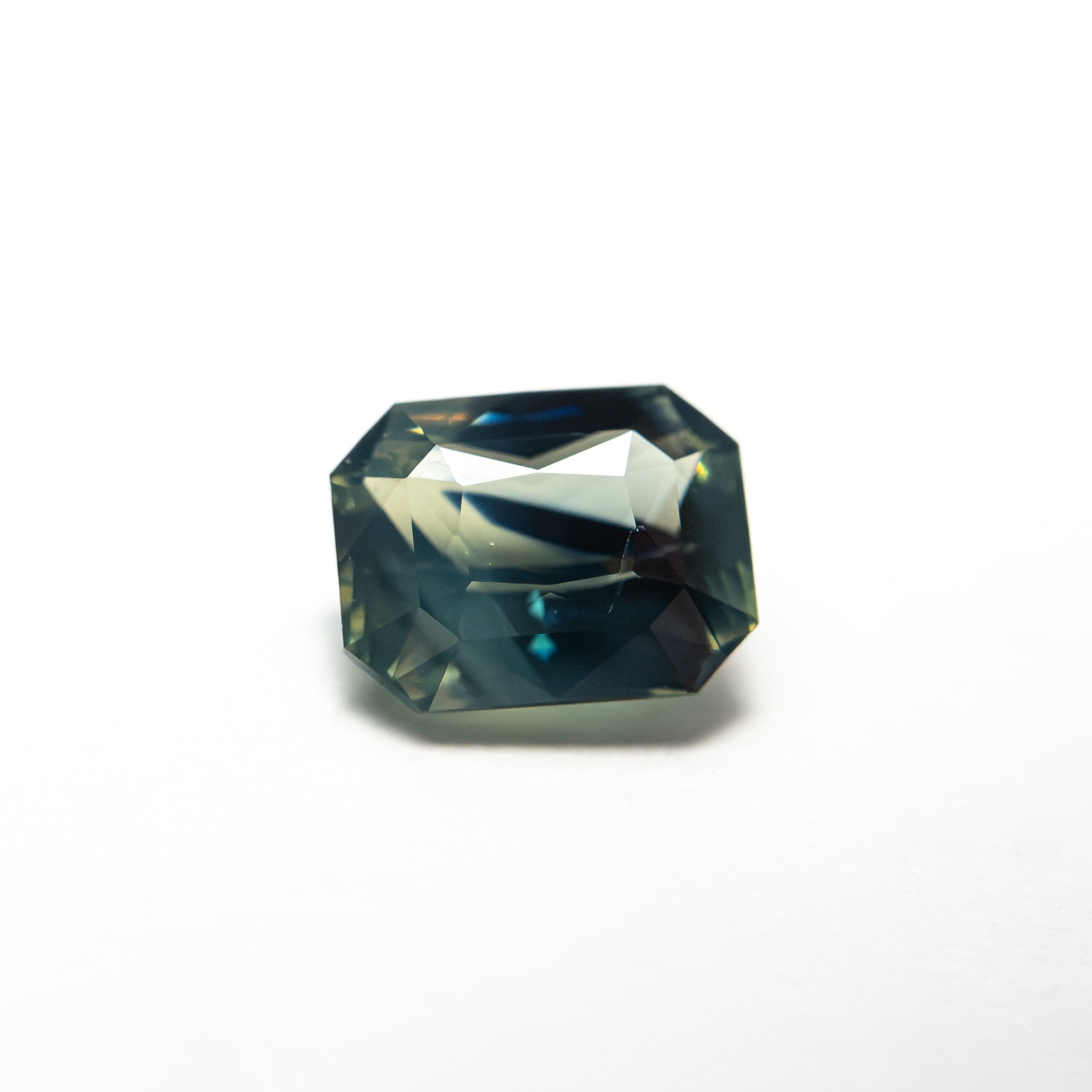 1.06ct 6.10x4.79x3.47mm Cut Corner Rectangle Brilliant Sapphire 28225-01