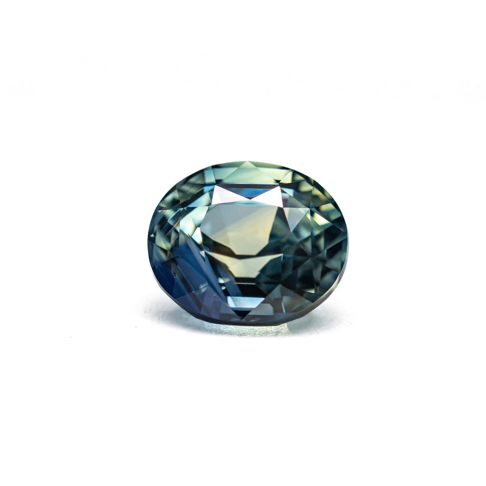 1.70ct 6.89x5.95x4.76mm Oval Brilliant Sapphire 28273-01