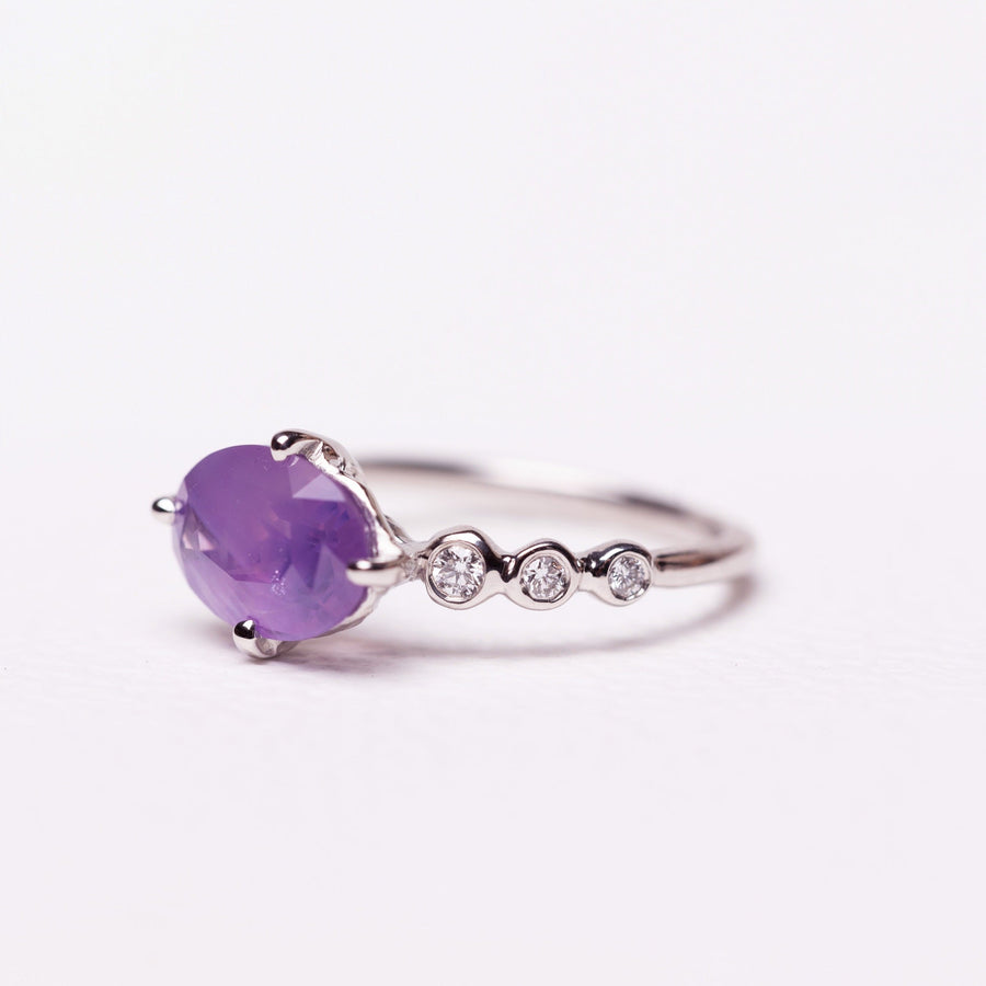 3.06ct Oval Brilliant Sapphire <br><b> Ileava Jewelry </b>| Platinum Emily Ring