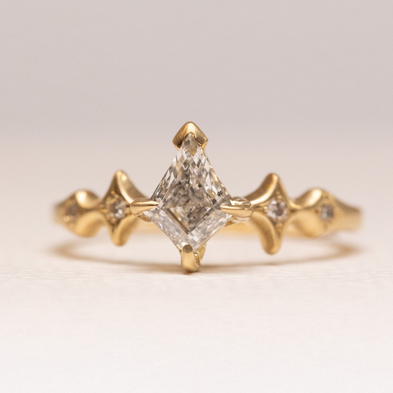 0.84ct Kite Step Cut 🇨🇦 <br><b> Ileava Jewelry </b> | Sylvie Ring