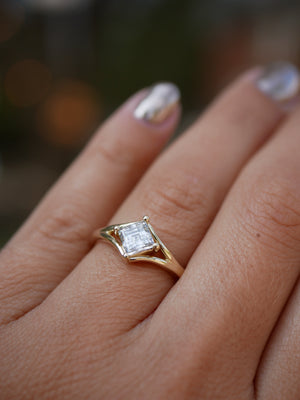 0.87ct Carré Step Cut <br><b> Emily Warden Designs </b>| Split Shank Ring