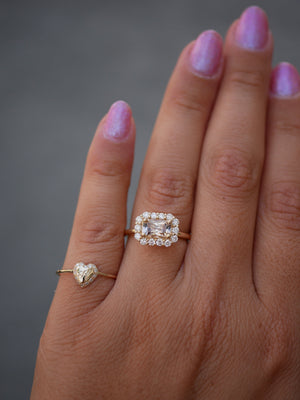 Peach Sapphire Diana Ring