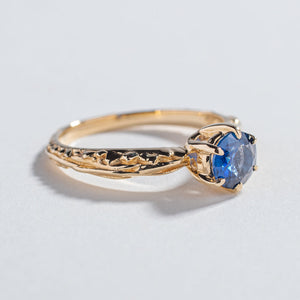 0.85ct Round Brilliant Sapphire <br><b> Angela Monaco Jewelry</b> | Faceted Matrix Solitaire Engagement Ring