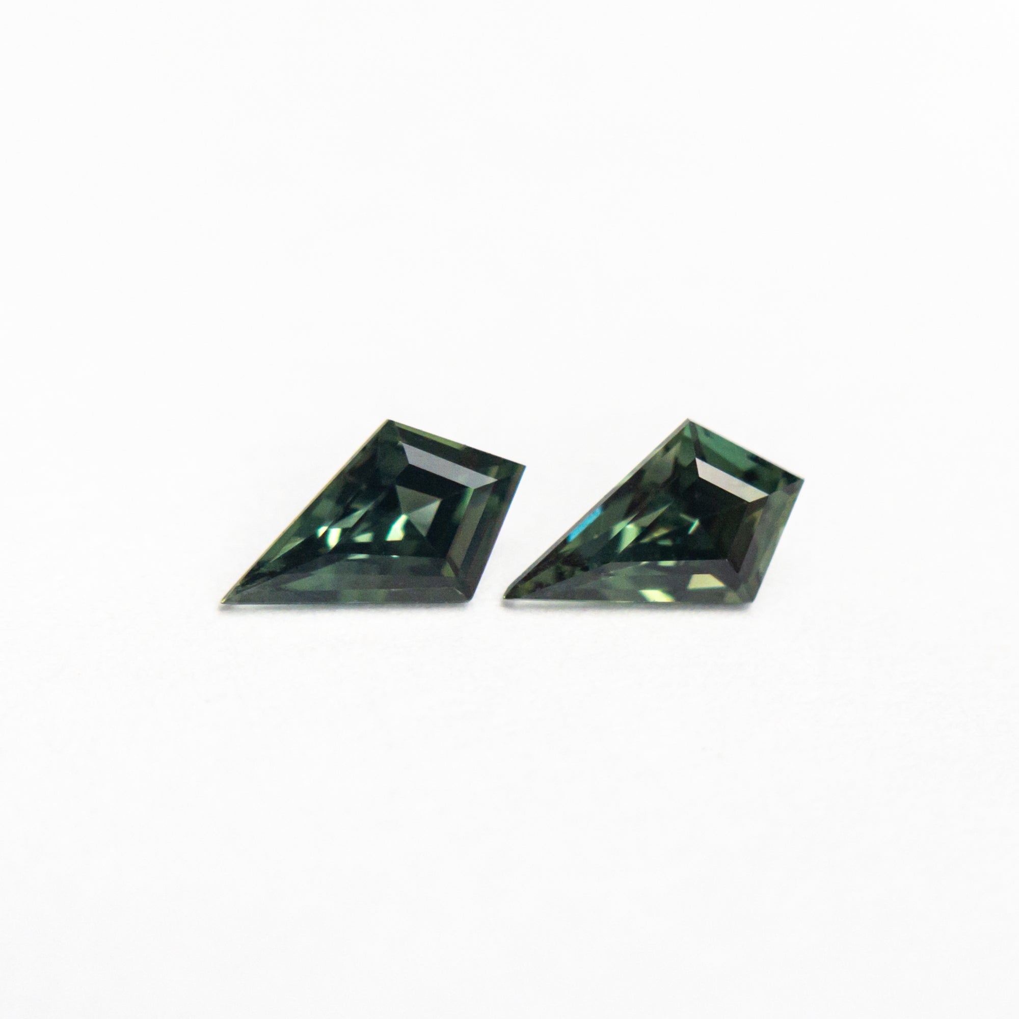 Matching Pair Australian Kite Sapphire Melee 🇦🇺