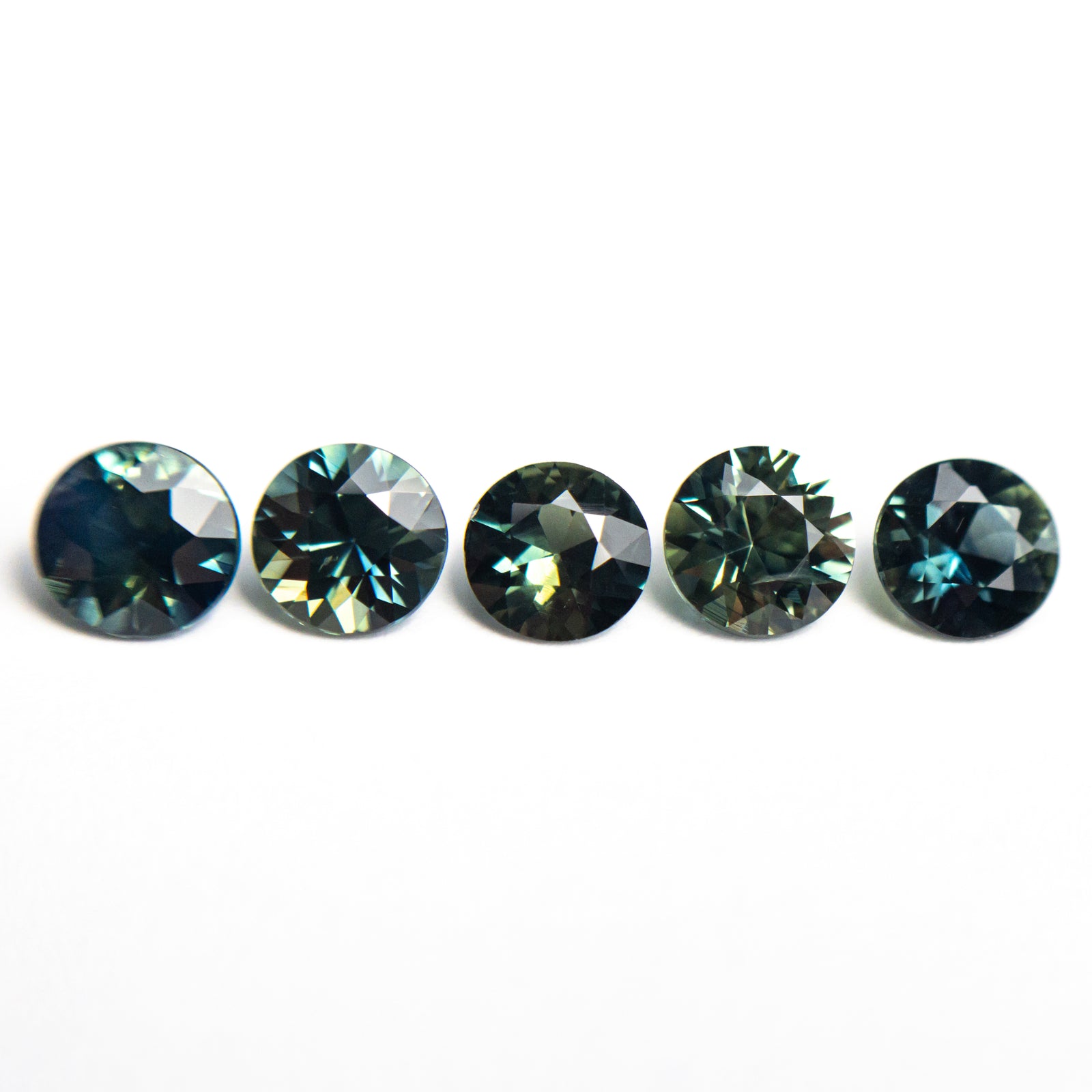 Australian Round Brilliant Sapphire Melee 🇦🇺