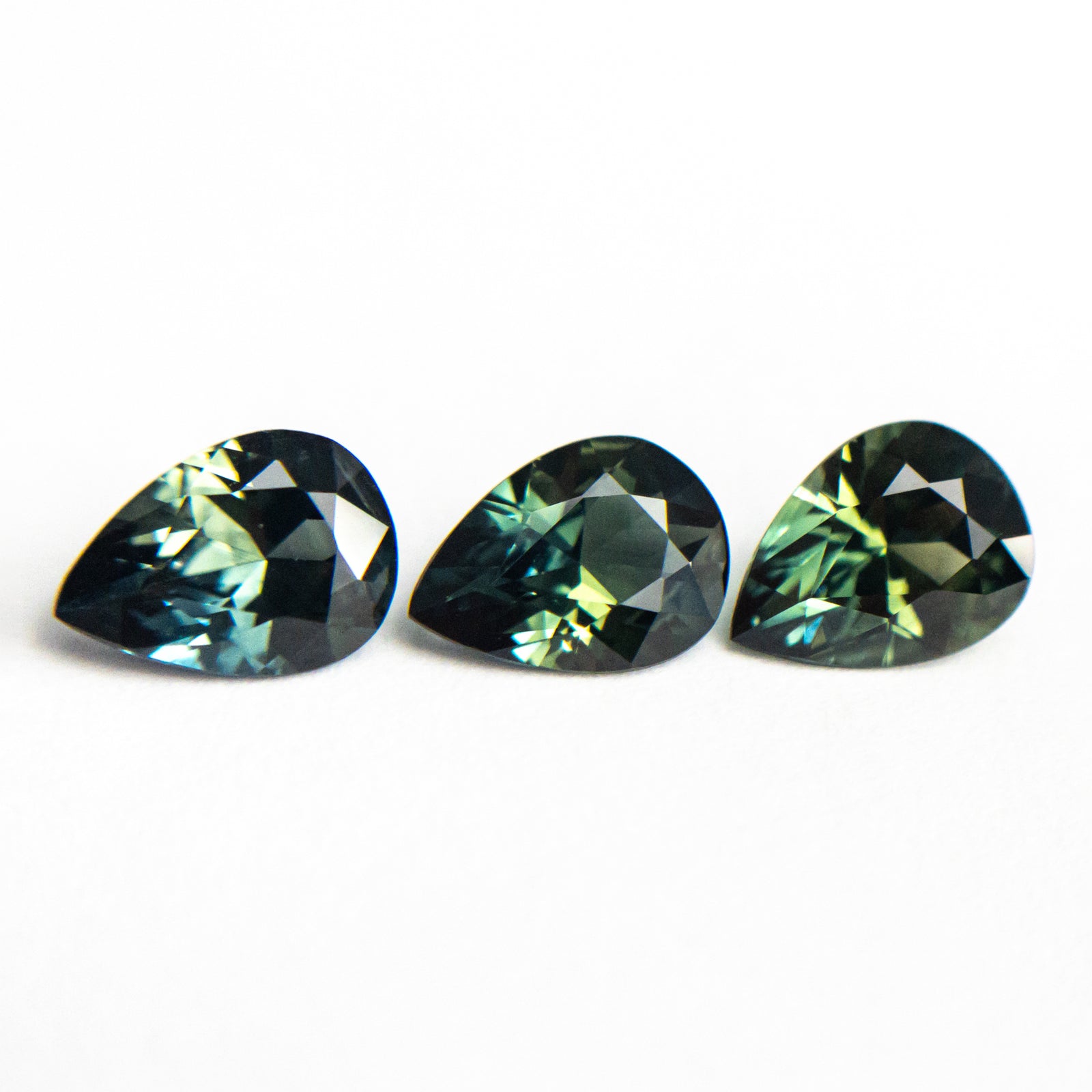 Australian Pear Brilliant Sapphire Melee 🇦🇺