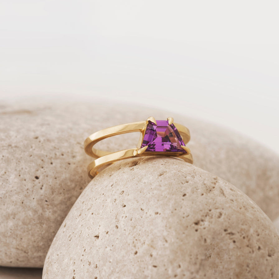 Attic Gold | Amalfi Ring <br> 1.26ct Trapezoid Step Cut Sapphire
