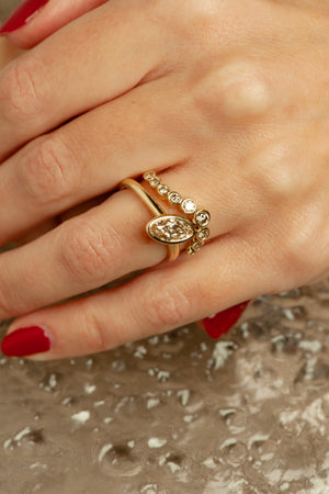 1.00ct Modern Antique Moval Brilliant 🇨🇦<br><b>ATTIC</b> | Bella Ring