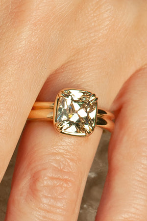 3.04ct Modern Antique Old Mine Cut 🇨🇦<br><b>ATTIC </b>| Cleo Ring