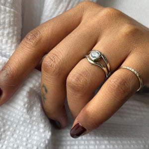 0.64ct Round Brilliant Sapphire <br><b> Pilar Agueci </b>| Camillia Ring No. 5