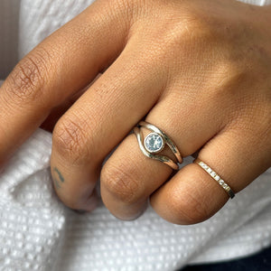 0.64ct Round Brilliant Sapphire <br><b> Pilar Agueci </b>| Camillia Ring No. 5