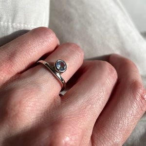 0.64ct Round Brilliant Sapphire <br><b> Pilar Agueci </b>| Camillia Ring No. 5