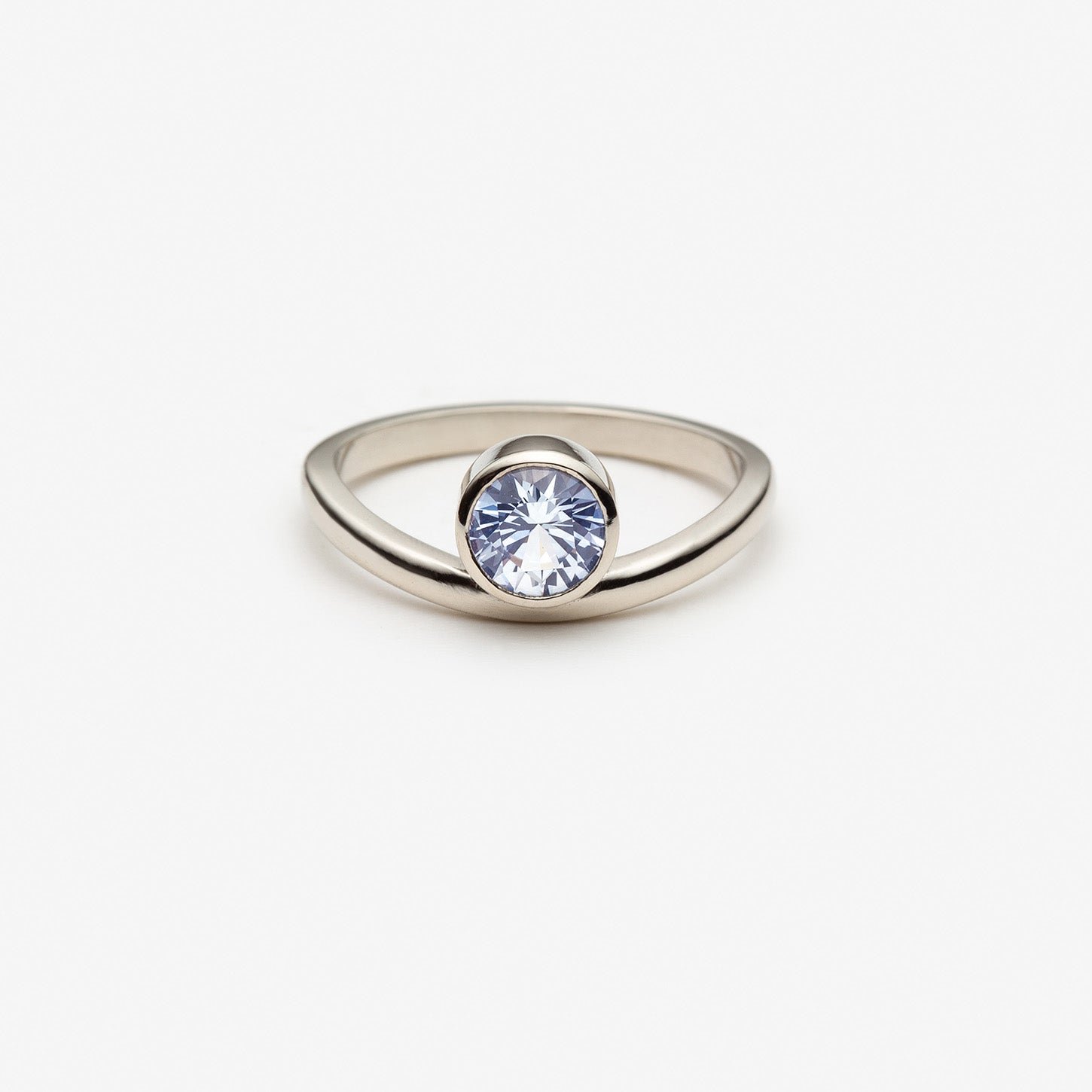 0.64ct Round Brilliant Sapphire <br><b> Pilar Agueci </b>| Camillia Ring No. 5
