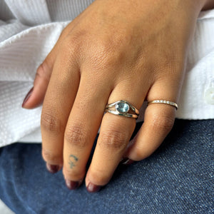 0.91ct Oval Brilliant Sapphire <br><b> Pilar Agueci </b>| Camillia Ring No. 6