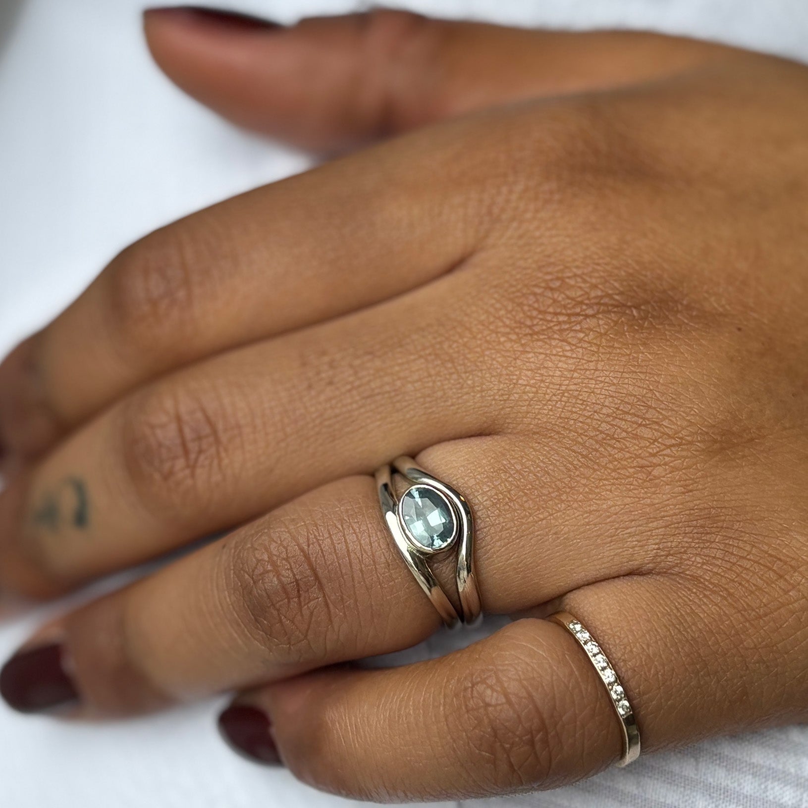 0.91ct Oval Brilliant Sapphire <br><b> Pilar Agueci </b>| Camillia Ring No. 6