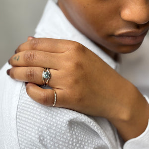 0.91ct Oval Brilliant Sapphire <br><b> Pilar Agueci </b>| Camillia Ring No. 6