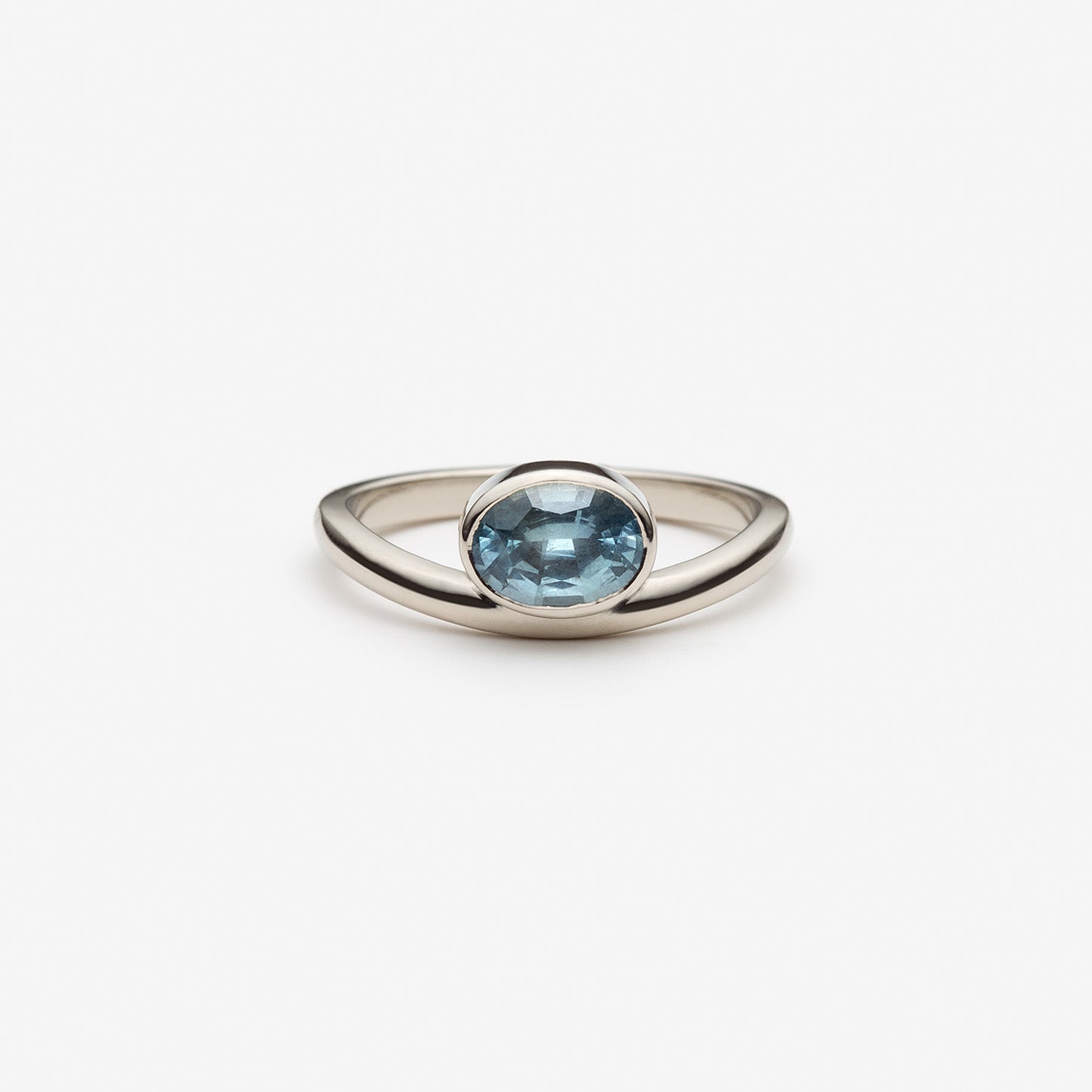 0.91ct Oval Brilliant Sapphire <br><b> Pilar Agueci </b>| Camillia Ring No. 6