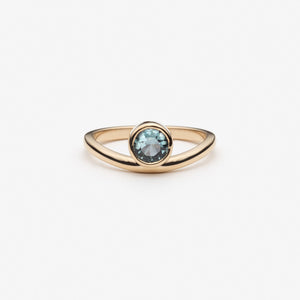 0.59ct Round Brilliant Sapphire <br><b> Pilar Agueci </b>| Camillia Ring No. 7