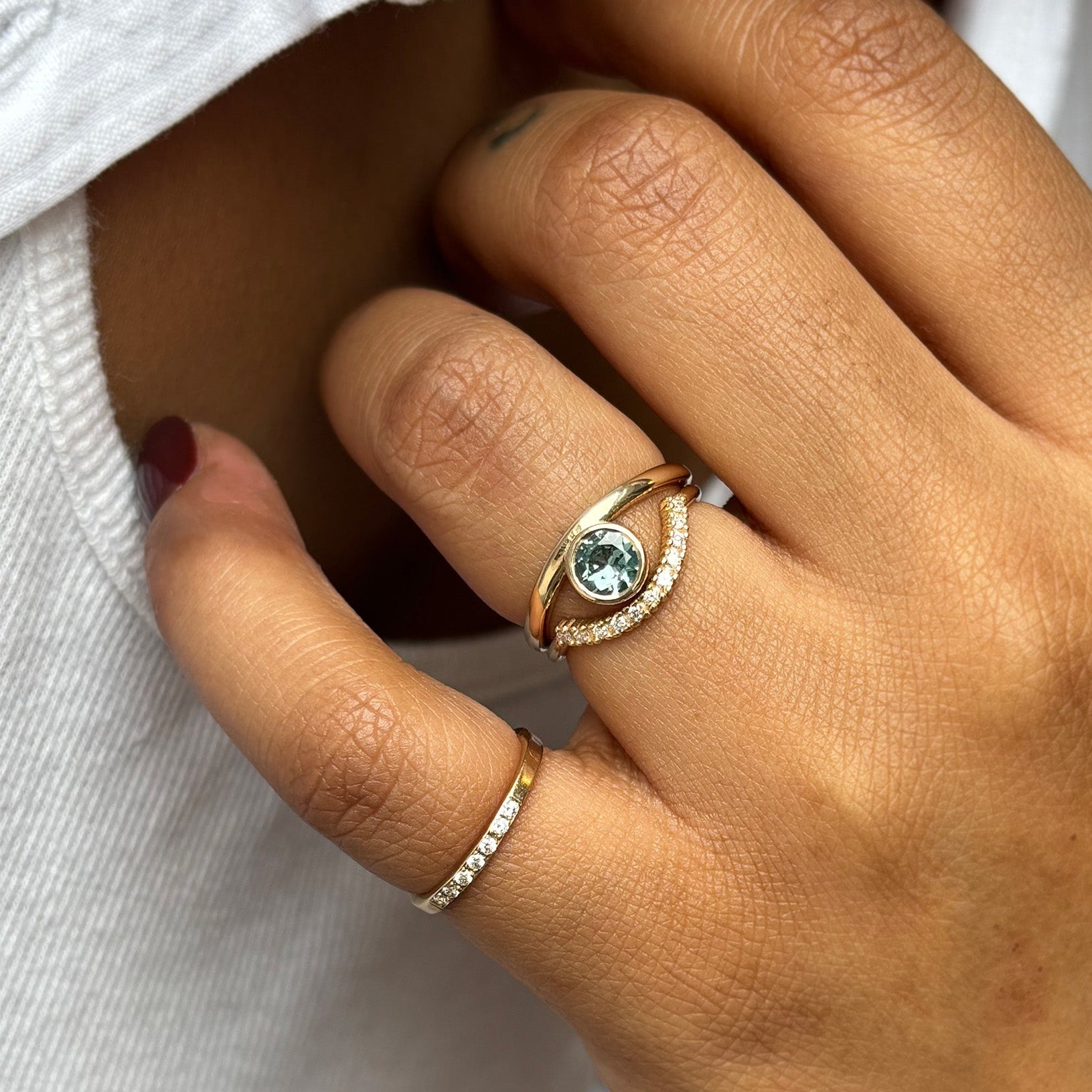 0.59ct Round Brilliant Sapphire <br><b> Pilar Agueci </b>| Camillia Ring No. 7