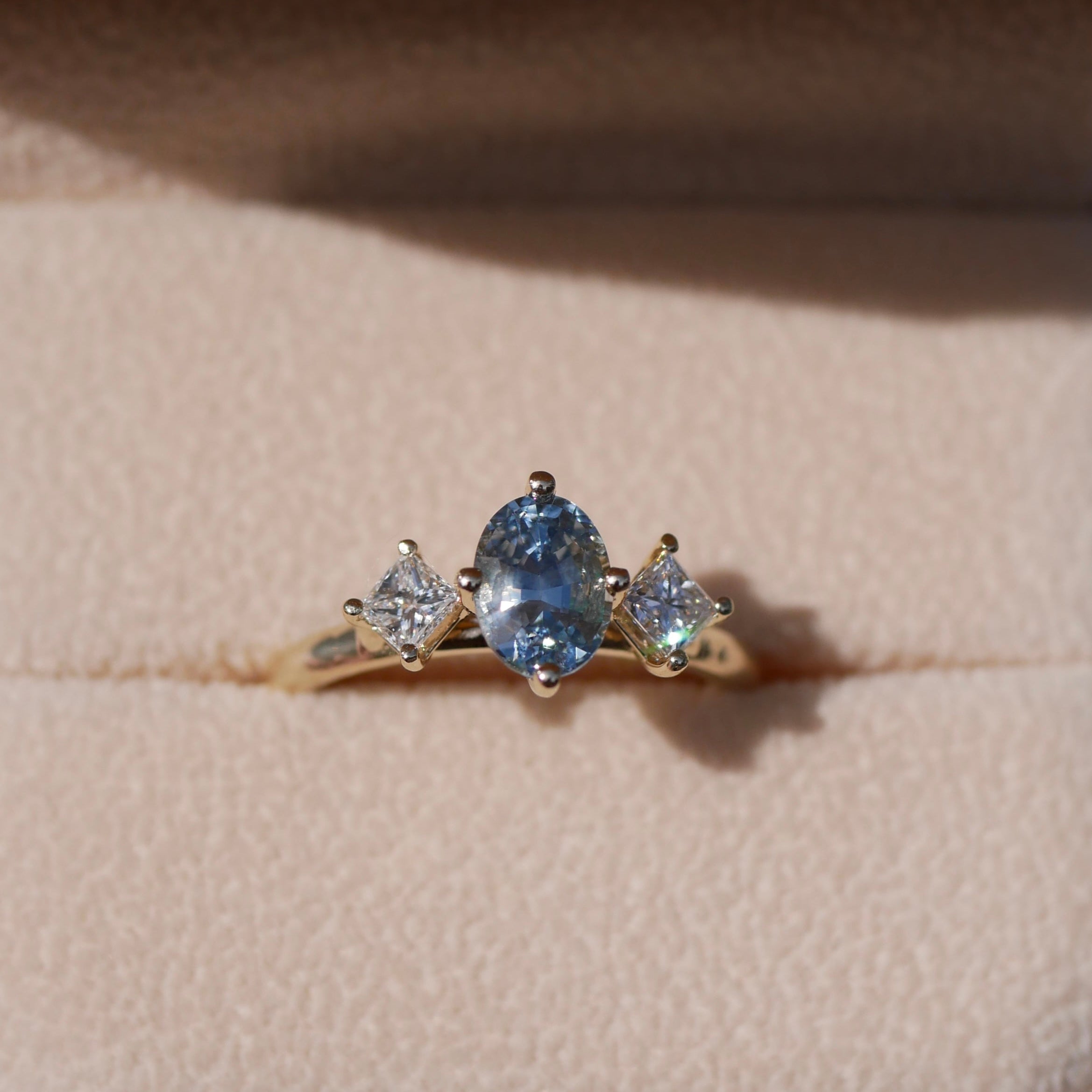 1.18ct Oval Brilliant Sapphire<br><b> Emily Warden Designs <b>| Sapphire Compass Ring