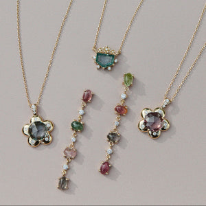 1.48ct Round Brilliant Sapphire <br><b> Emily Warden Designs </b>| Pink Flower Power Pendant