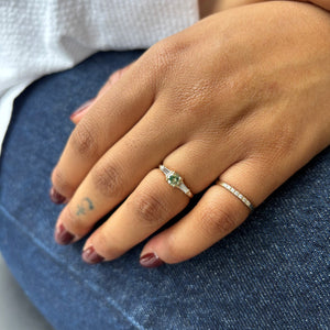 0.67ct Round Brilliant Sapphire <br><b> Pilar Agueci </b>| Ivy Ring No. 2