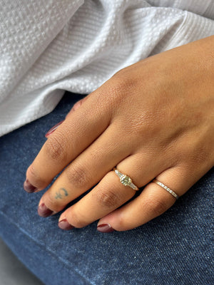 0.67ct Round Brilliant Sapphire <br><b> Pilar Agueci </b>| Ivy Ring No. 2