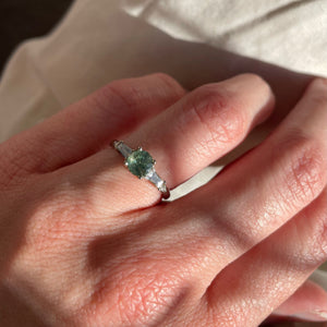 0.74ct Round Brilliant Sapphire <br><b> Pilar Agueci </b>| Ivy Ring No. 1