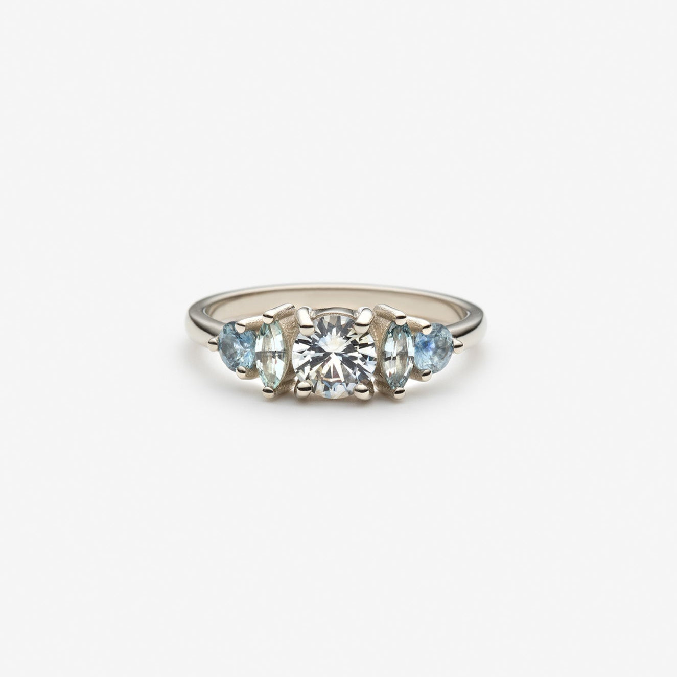 0.55ct Round Brilliant Sapphire <br><b> Pilar Agueci </b>| Judee Ring No. 2