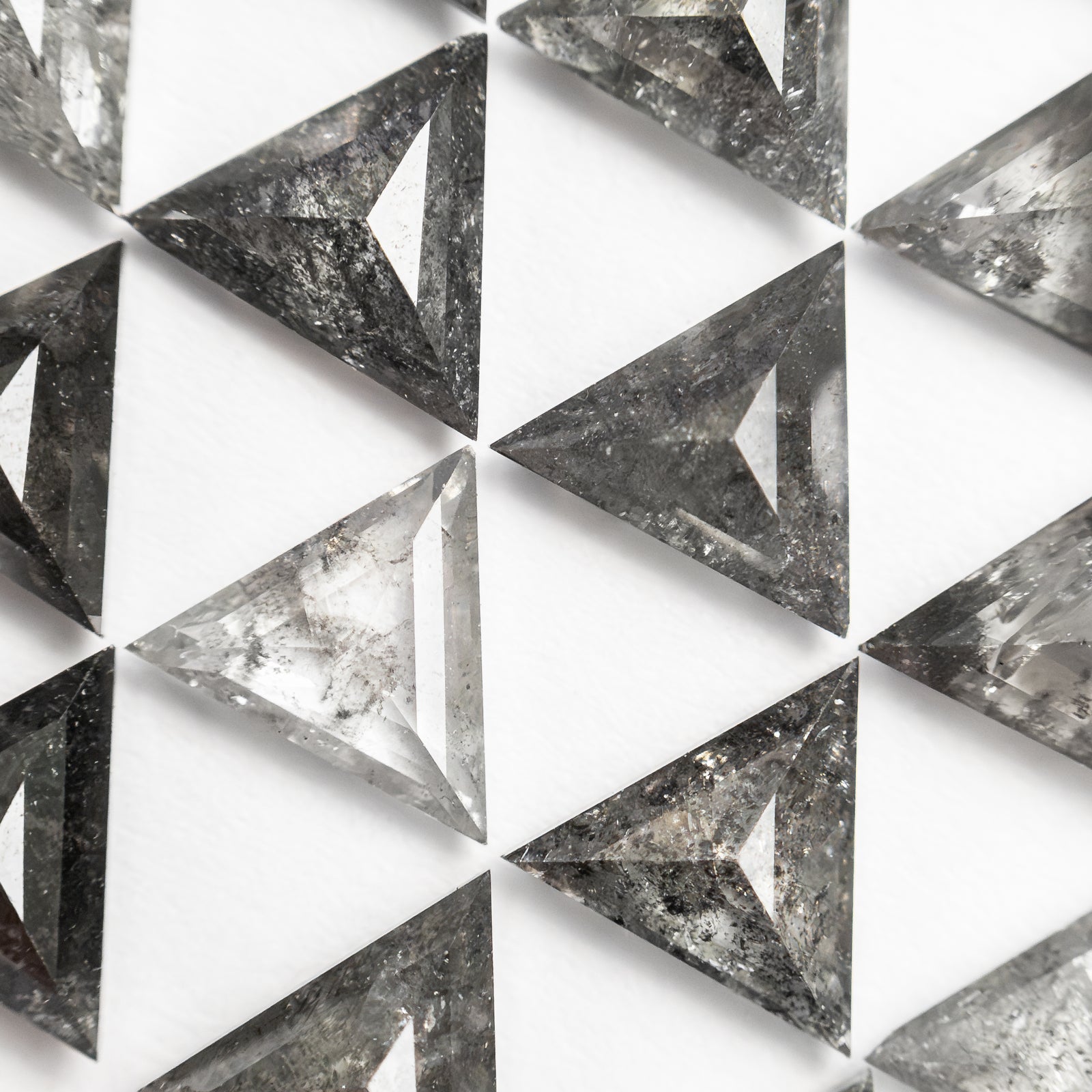 Salt and Pepper Triangle Rosecut Melee