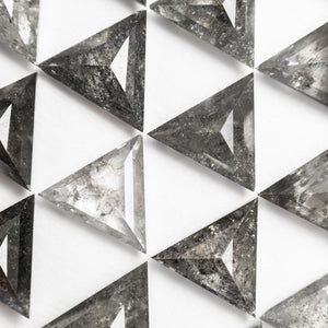 Salt and Pepper Triangle Rosecut Melee