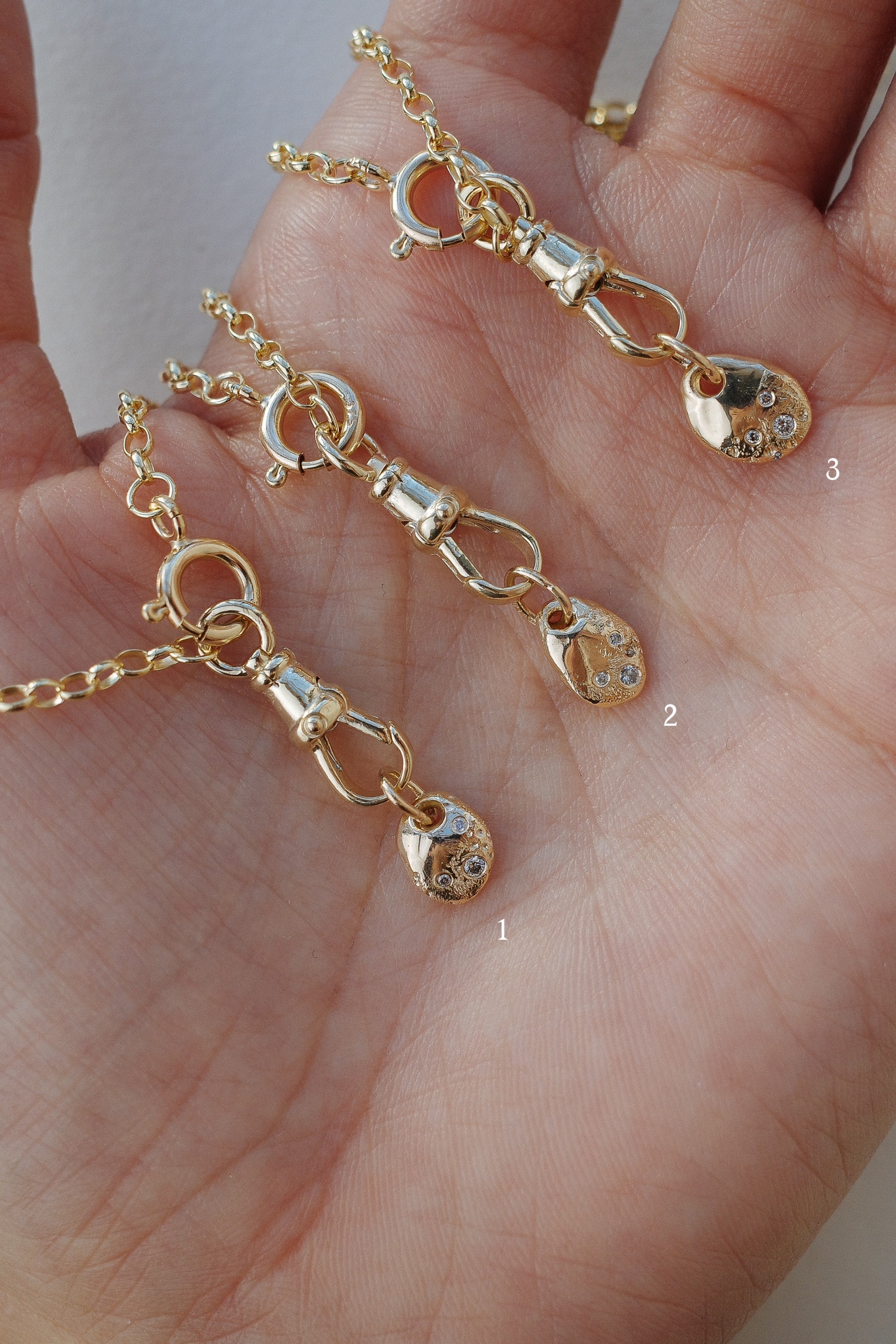 0.02cttw 3pc Round Brilliants <br><b>We Are Arrow </b>| Diamond Beans