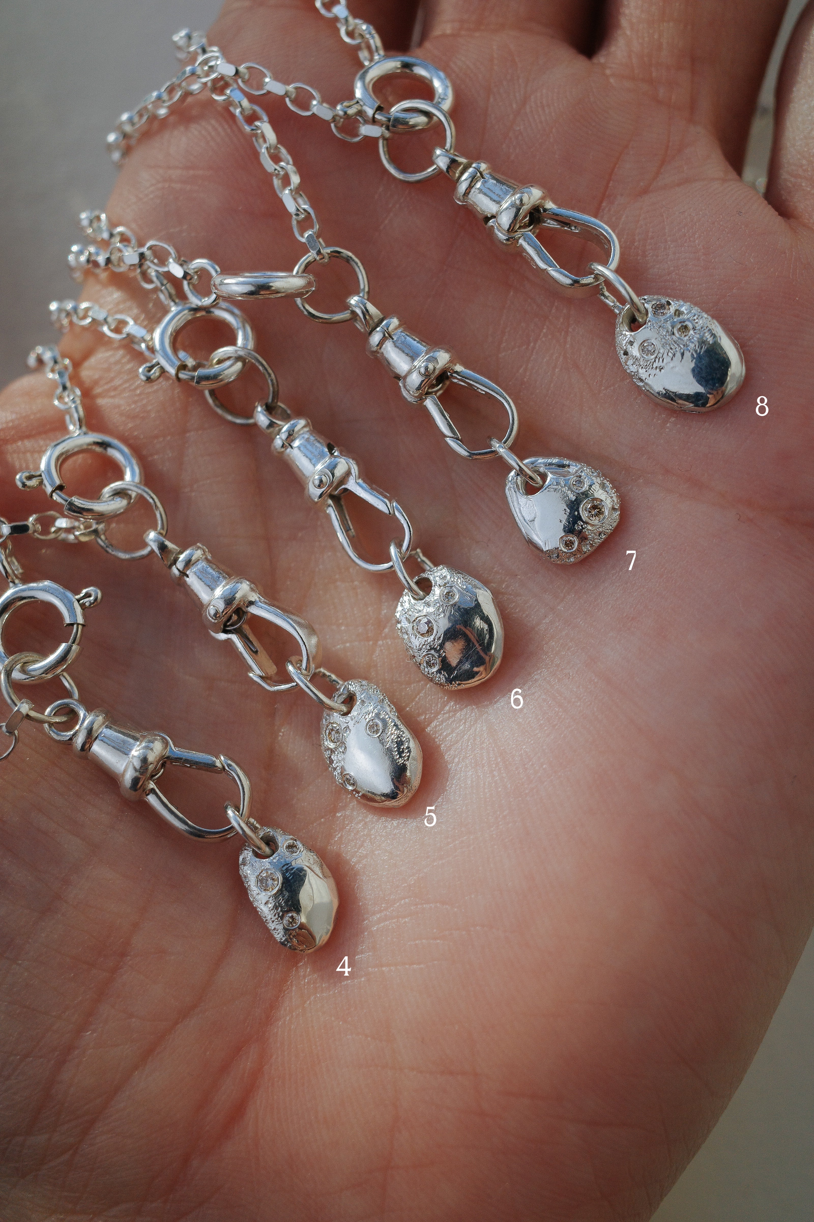 0.02cttw 3pc Round Brilliants <br><b>We Are Arrow </b>| Diamond Beans