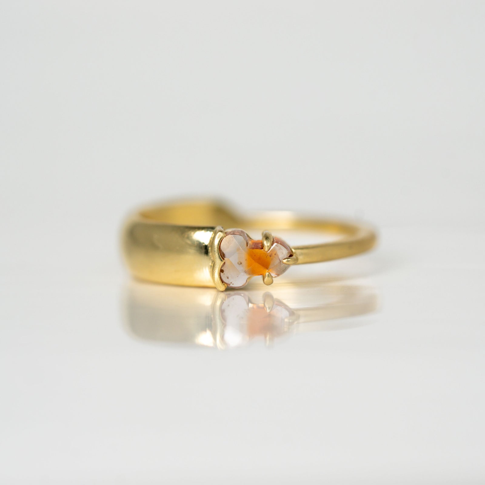 0.50-0.80ct Penis Rosecut Sapphire <br><b> Dallas Maynard Jewelry </b>| Hermes Ring