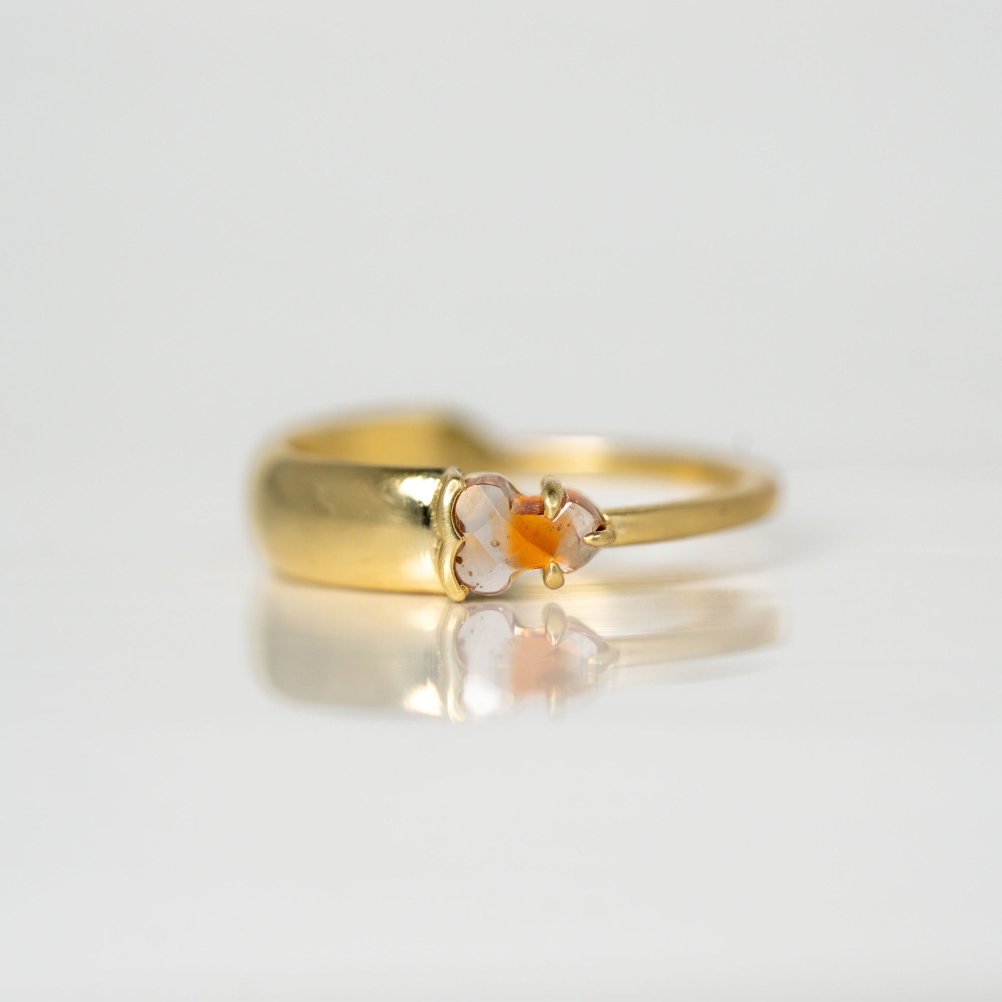 0.50-0.80ct Penis Rosecut Sapphire <br><b> Dallas Maynard Jewelry </b>| Hermes Ring