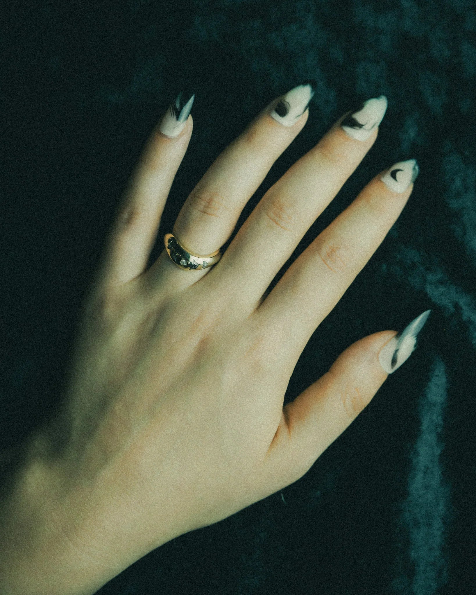 3mm Crescent Moon Rosecuts<br><b>Dallas Maynard Jewelry </b>| Veniszka Band