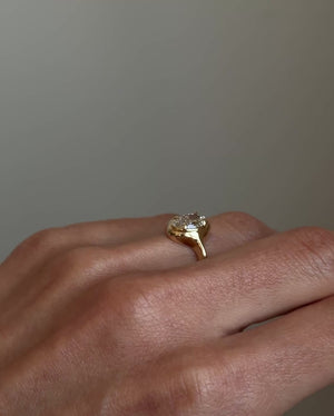 1.03ct Oval Brilliant <br><b> Maggi Simpkins </b> | Oval Skinny Signet Ring