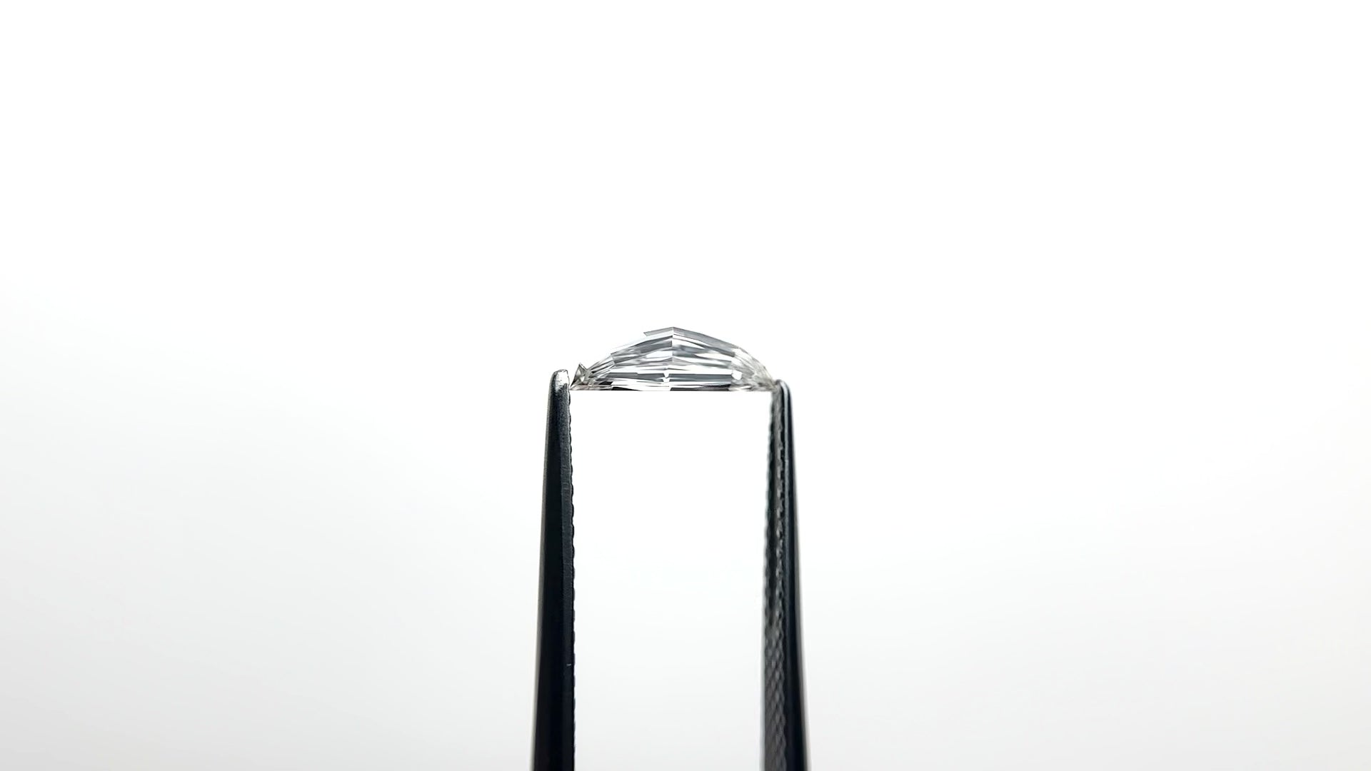 0.60cttw 2pc 9.66x2.85x1.41mm 9.80x2.91x1.55mm VS H Epaulette Step Cut Matching Pair 26751-01
