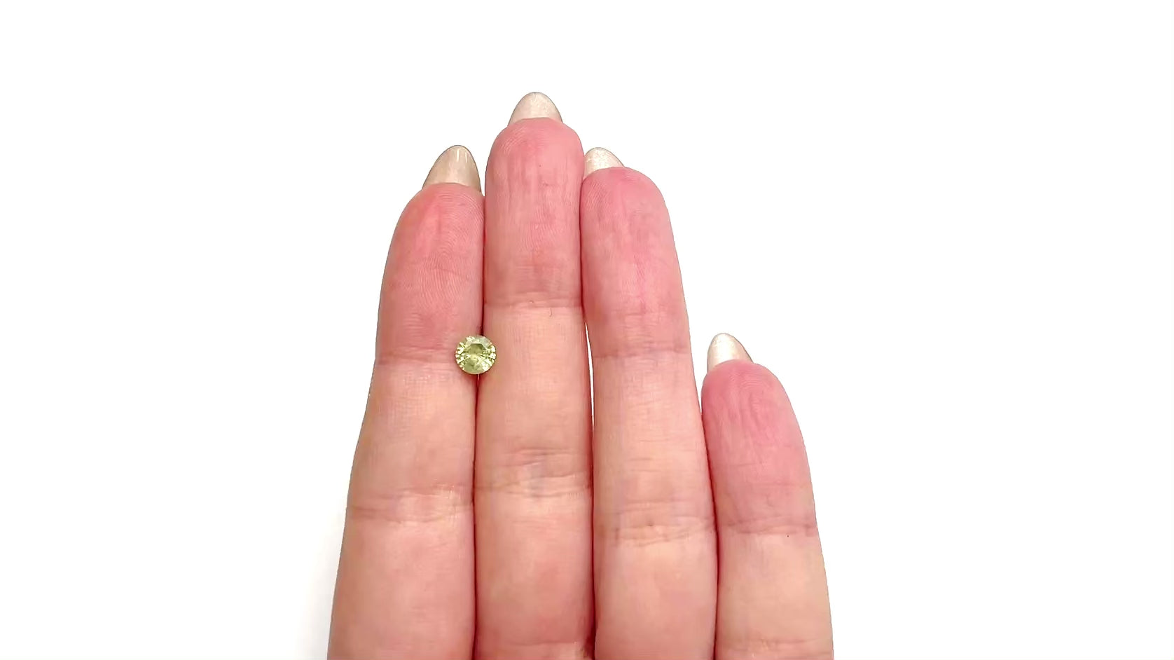 0.75ct 5.57x5.54x3.35mm Round Brilliant Sapphire 26134-21