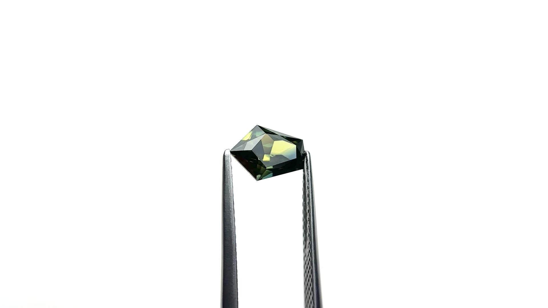 1.56ct 8.87x6.34x4.12mm Shield Brilliant Sapphire 27766-07