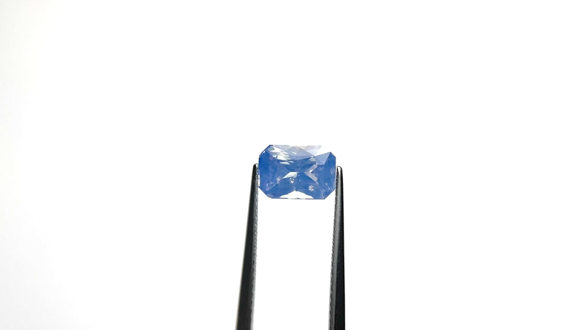 2.60ct 8.95x6.24x4.82mm Cut Corner Rectangle Brilliant Sapphire 26774-01