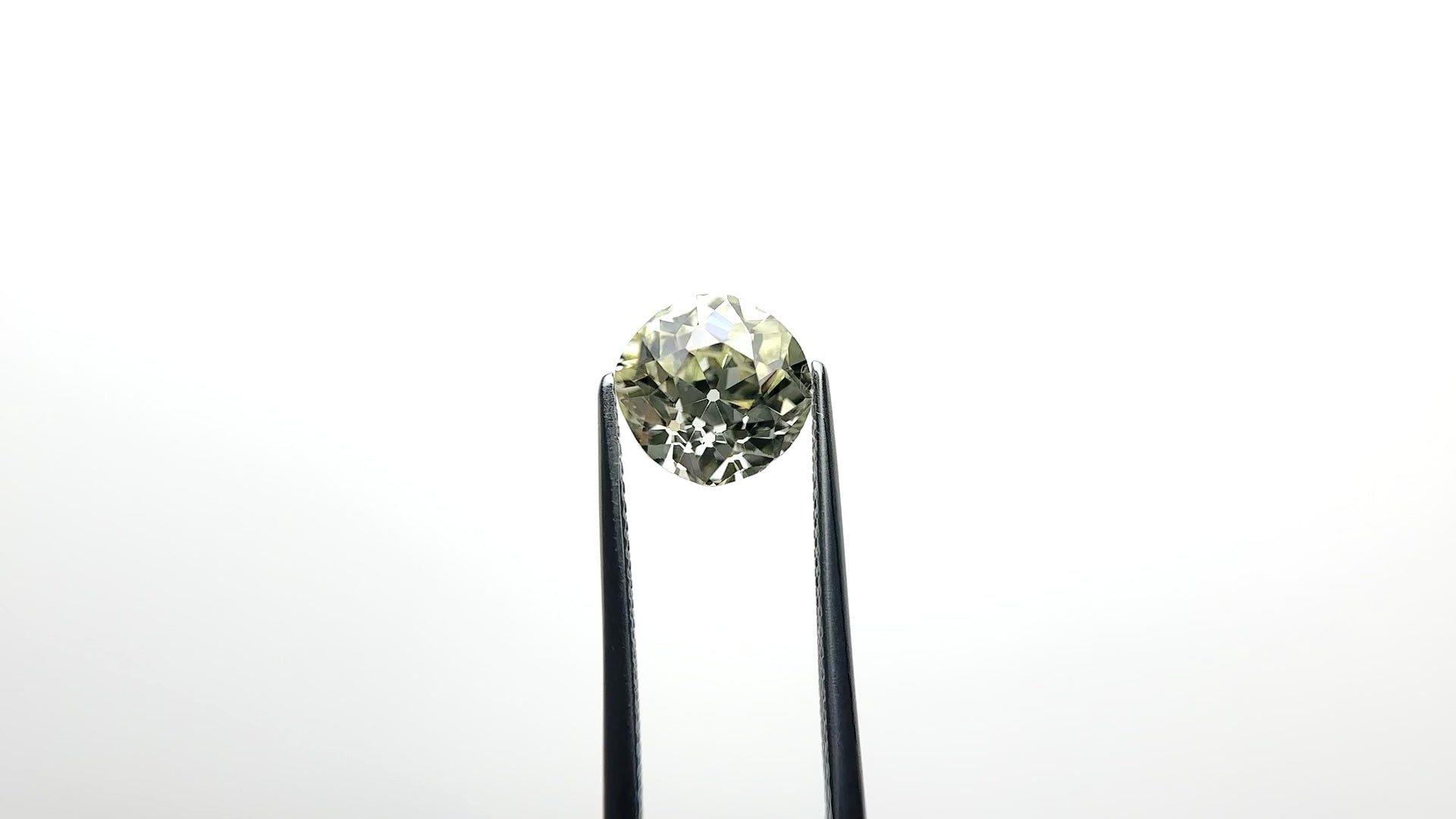 2.62ct 8.54x9.01x5.40mm SI1 U-V Old European Cut 26756-01