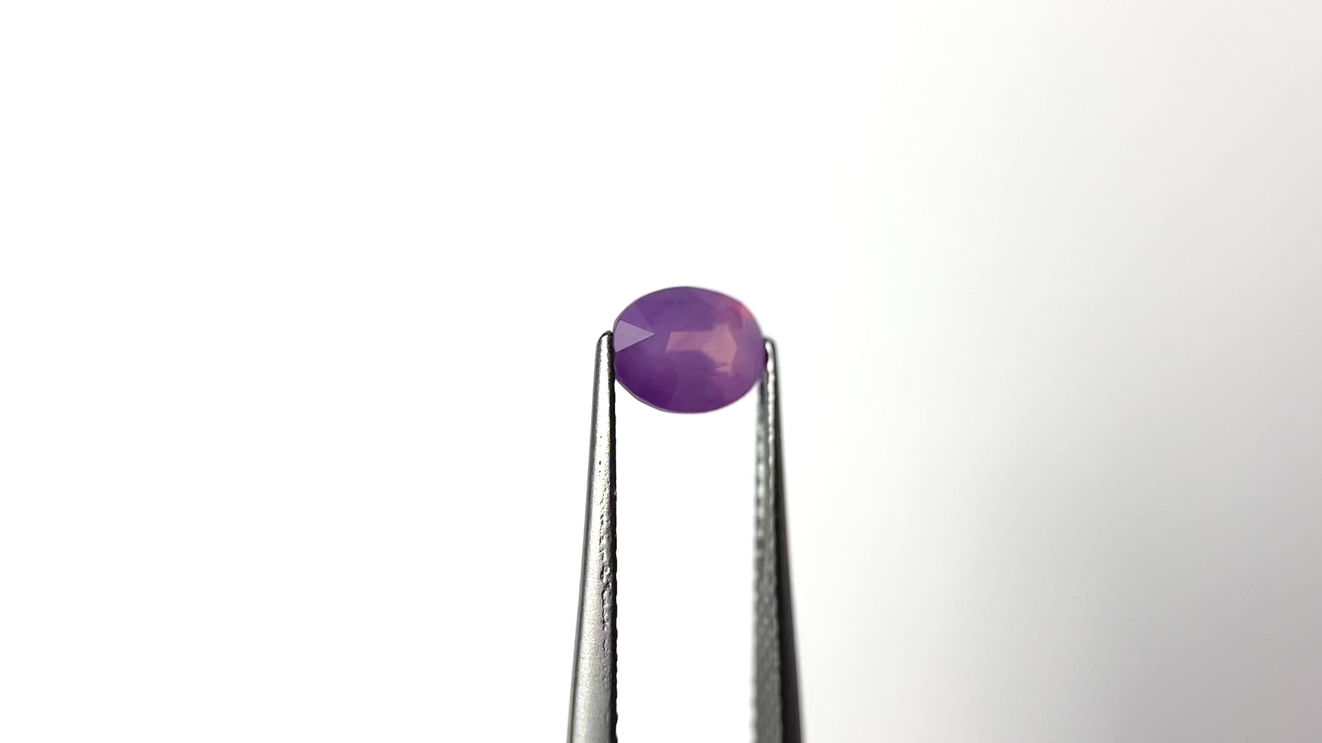 1.03ct 6.78x5.22x3.35mm Oval Brilliant Sapphire 28248-01