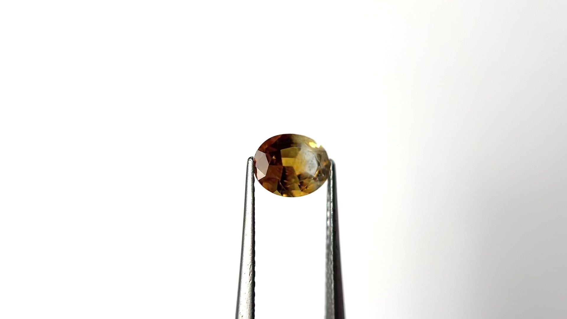 1.32ct 7.40x5.96x3.59mm Oval Brilliant Sapphire 28293-01