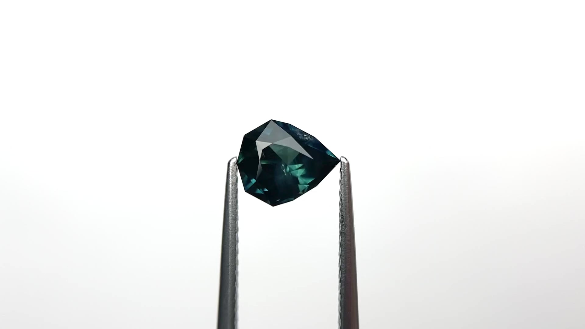 1.56ct 7.99x6.83x4.56mm Shield Brilliant Sapphire 26555-01