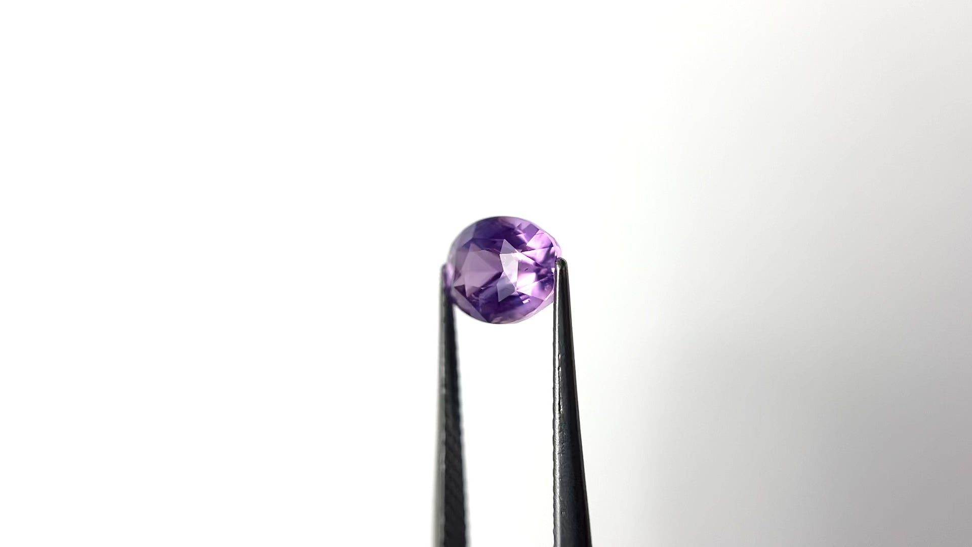 2.15ct 7.90x6.31x5.25mm Oval Brilliant Sapphire 28213-01