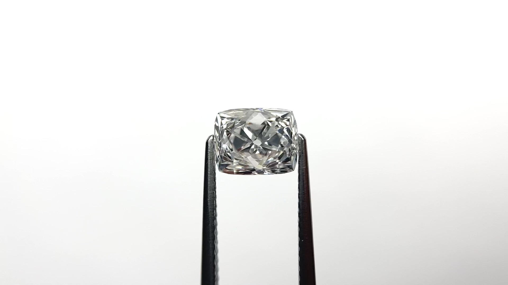 2.28ct 7.79x6.26x5.96mm HRD VS2 E Antique Peruzzi Cut 19889-01