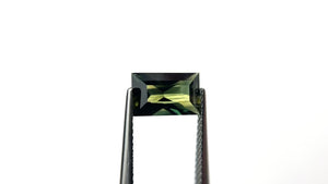 2.24ct 9.26x5.80x4.41mm Rectangle Step Cut Sapphire 27324-02