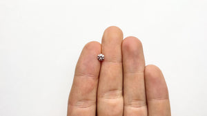 0.51ct 5.31x5.27x3.05mm GIA Fancy Pink Round Brilliant 24146-01