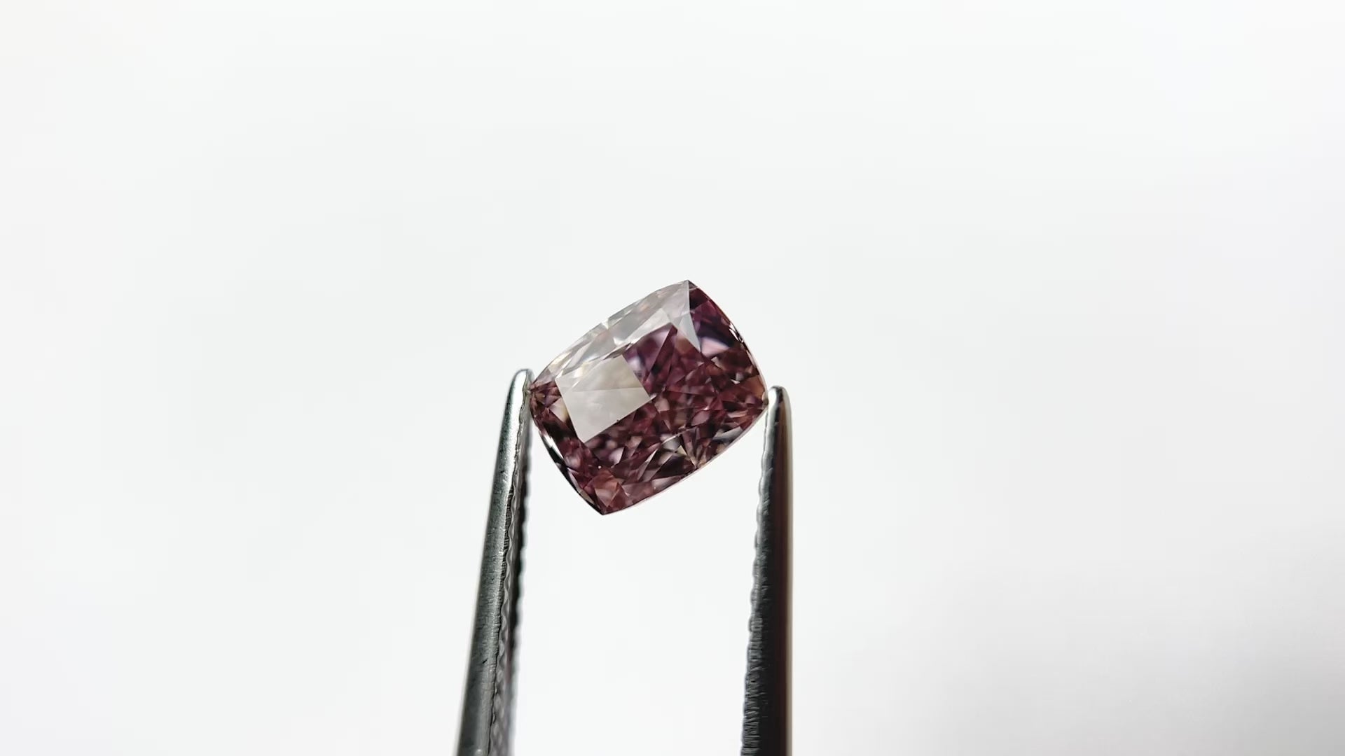 1.76ct 7.65x6.01x4.18mm GIA VS2 Fancy Brown-Pink Cushion Brilliant 🇨🇦 24111-01